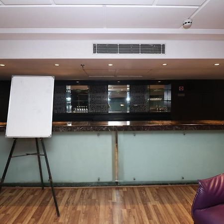 Capital O 19296 Joy Inn & Suites Bhiwadi Bagian luar foto