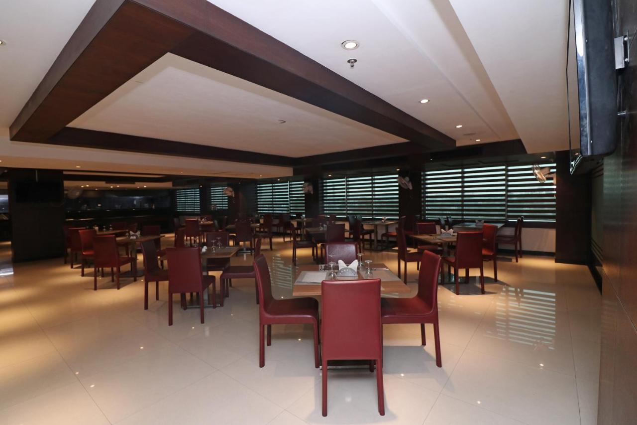 Capital O 19296 Joy Inn & Suites Bhiwadi Bagian luar foto