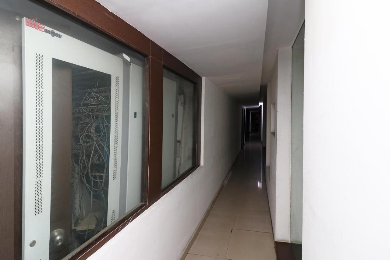 Capital O 19296 Joy Inn & Suites Bhiwadi Bagian luar foto
