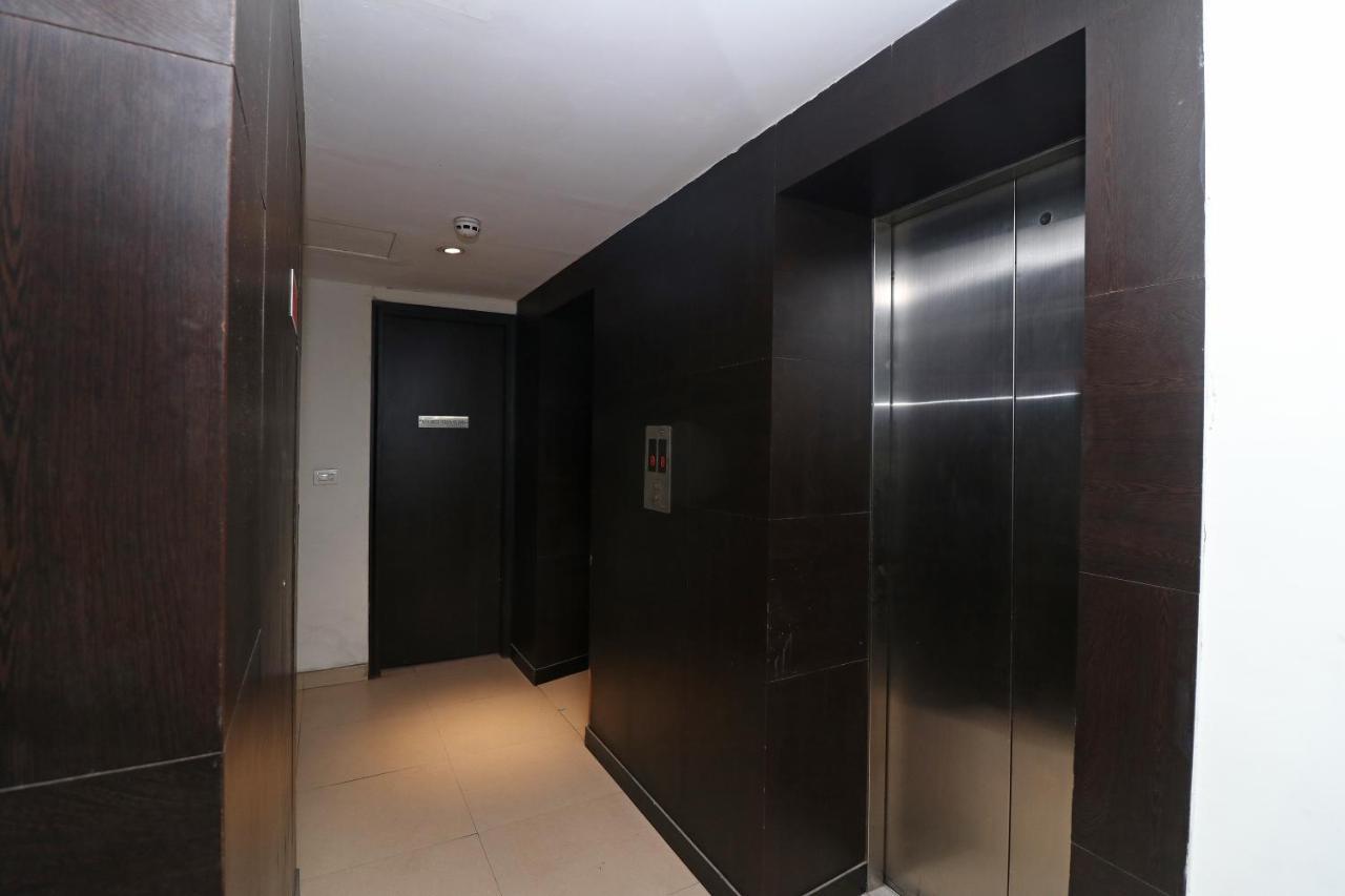 Capital O 19296 Joy Inn & Suites Bhiwadi Bagian luar foto