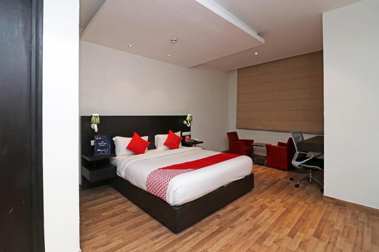 Capital O 19296 Joy Inn & Suites Bhiwadi Bagian luar foto