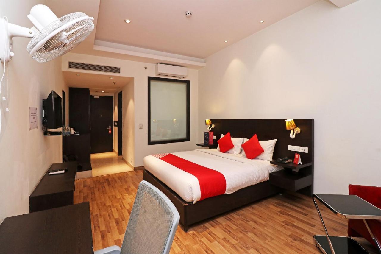 Capital O 19296 Joy Inn & Suites Bhiwadi Bagian luar foto