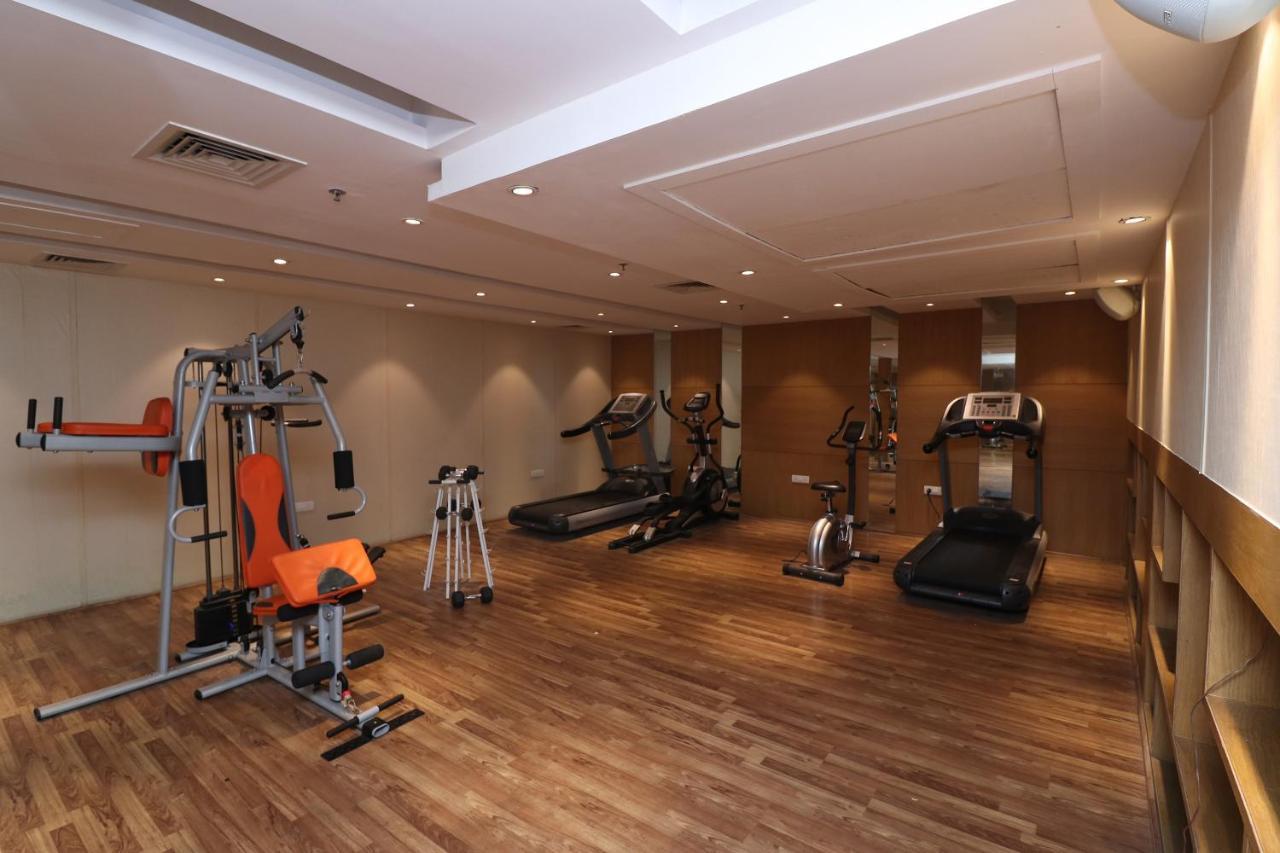 Capital O 19296 Joy Inn & Suites Bhiwadi Bagian luar foto